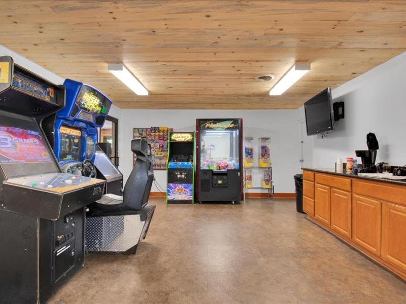 Cozy Hideaway Near Smoky Mountains Chalet Pigeon Forge