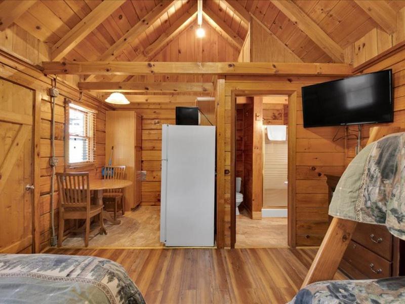 Chalet Cozy Hideaway Near Smoky Mountains Pigeon Forge