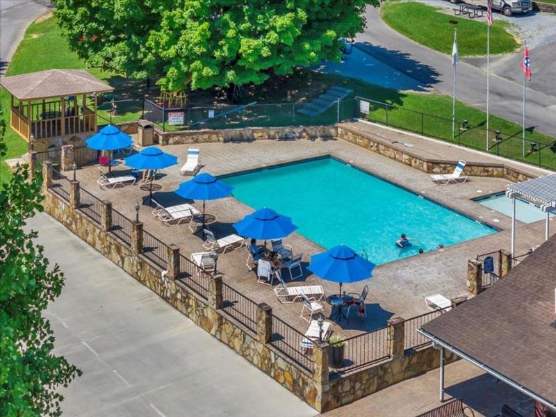Cozy Hideaway Near Smoky Mountains Chalet Pigeon Forge